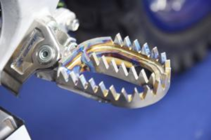 Picture of YAMAHA/FANTIC YZ65 17- YZ/YZF 98- TITANIUM FOOTPEGS GRIPPER