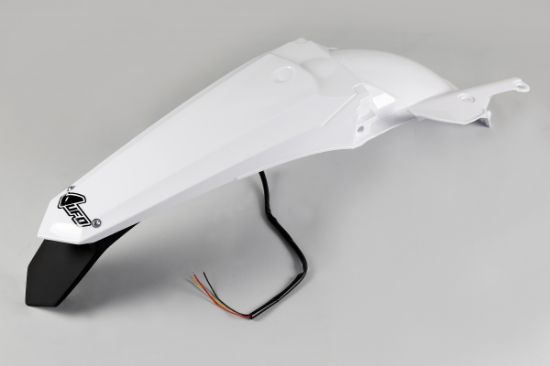 Afbeeldingen van UFO REAR FENDER (W/LED) YAMAHA WHITE - YZF250 14-18 / YZF450 14-17