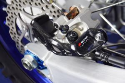 Picture of Scar Carbon Achterremklauwbeschermer Kawasaki KX250 2004-2022 KX250F 2004-2019 KX450 2019-2022 KX450F 2006-2018 Yamaha YZ125 YZ250 2022-2026 Fantic XX125 XX250 2023-2024